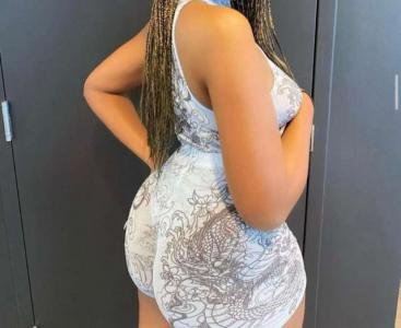 Masaje sin final feliz en Madrid: Chica  y bonita