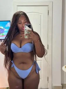 Masaje no erótico en Tenerife: Sara colombiana muy guapa😘