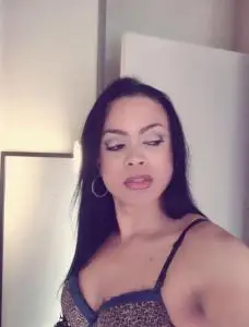 Travestis en Tarragona: Alejandra de 3 de tu mano de ancha. REALES Y COMPROBABLES y respingo y muy