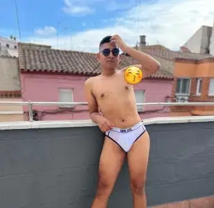 Hombre de compañía en Gerona: LATINO JOVEN VERSATL... RECIÉN LLEGADO A GIRONA CENTRO 😉