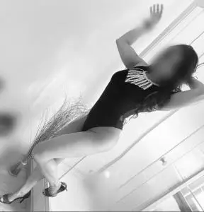 Masajista no erótica en Madrid: Hermosa masajista, dulce y simpática. Disfruta de una experiencia única.