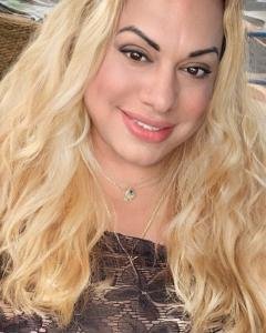 Masaje en Tenerife: Latina  por primera vez en la isla