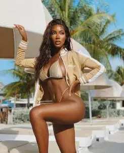 Travestis en Madrid: Mónica desde Curazao te pongo a  desde la puerta