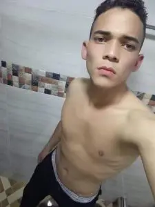 Chaperos - Escorts hombres en Guipúzcoa: Masajista con. buen instrumento de trabajo