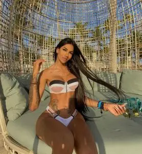 Travestis en Albacete: Me llamo Silvana y me encantaría conocerte ¿Porqué no me llamas?