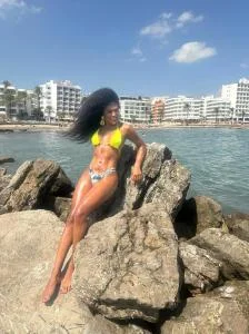 Shemale en Ibiza: Lorena tu chica transexual Bella