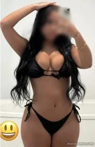 Chica de compañía en Huesca: NOVEDAD...Katy mulatita  ..