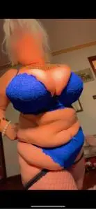 Chicas escorts en Pontevedra: Pili  madura agradable 150