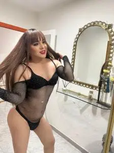 Crossdresser en Tenerife: Latina profesional