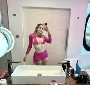 Chicas escorts en Huelva: Rubia soñada cuerpo escultural  y curvas perfectas