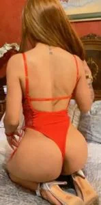 Chicas escorts en Cádiz: Hola soy Roxana una chica con cuerpo de sirena espectacular