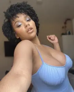 Chicas escorts en Pontevedra: Me borraron las fotos, mi Instagram es @keishalover_