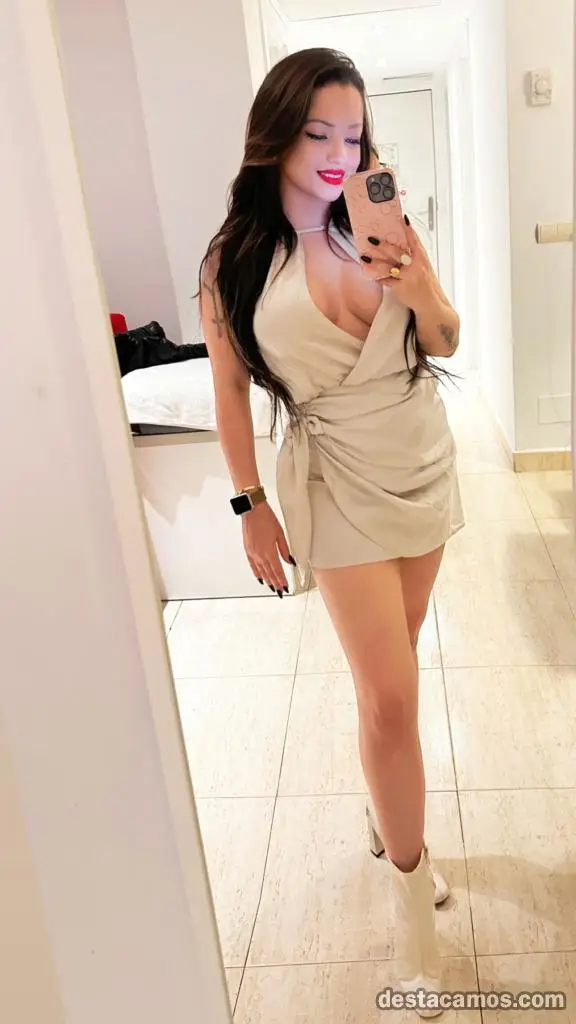 650970143: Nuria brasileña