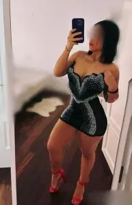 Chicas escorts en Sevilla: Buenas curvas/soy lo que deseas/tu mejor compañia