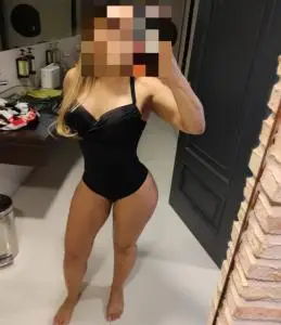 Chicas escorts en Vizcaya: Una rubita muy traviesss