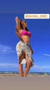 Shemale en Murcia: Me llamo Dahiana y me siento aburrida ¿se te ocurre algo para ?