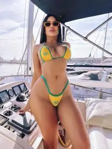 Chicas escorts en Alicante: Chica Nanda brasileña en Alicante