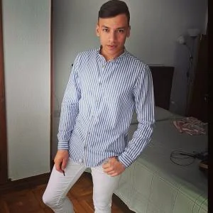 Chico de compañía en Cantabria: Kevin joven colombiano recien llegado