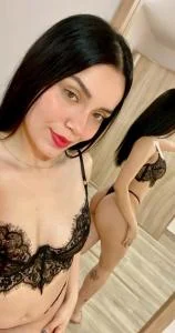 Chicas escorts en Alicante: Ariana jovencita 18 años