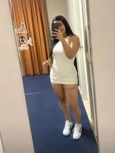 Chicas escorts en Valencia: UN CUERPO CON UNAS CURVAS S ME LLAMO SOFIA DISPONIBILIDAD 24 HORAS