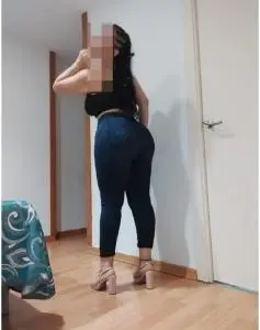 Chica escort en Madrid: CHICA ELEGANTE EN VALLECAS