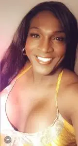 Travestis en La Coruña: Llegó el bombón tropical de Colombia la coruña