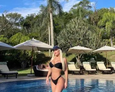 Chicas escorts en Valencia: NOVEDAD, Angel, cuerpo espectacular, mucha diversión y relajación. También...