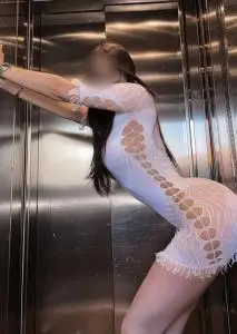 Chicas escorts en Pontevedra: cumplo  morena delgada escríbeme al WhatsApp estaré disponible toda la semana