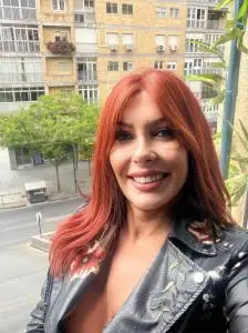 Travestis en Granada: HOLA SOY RAFAELA EDUCADA SIMPÁTICA