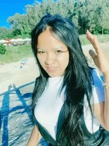 Chica escort en Cantabria: NAIN. RASGOS ORIENTALES