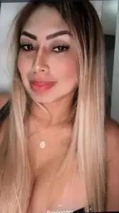 Chicas escorts en Valencia: SUPER COMPLETA MUY EXTROVERTIDA ME LLAMO JENNIFER