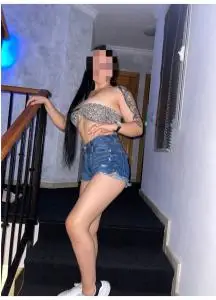 Chica de compañía en Málaga: Sara joven de 27 años  y 