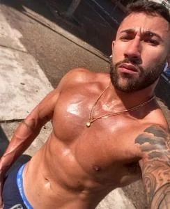 Escort hombre en Madrid: LATINO  NOVEDAD madrid EN TU CIUDAD!! (