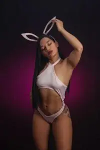 Chicas escorts en Tarragona: CHICAS Y BEBIDAS FRIAS A DOMICILIO 24 HORAS