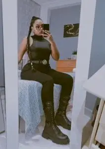 Chicas escorts en Zaragoza: LAURA SOCIALBLE, CARIÑOSA Y EXTROVERTIDA🥰