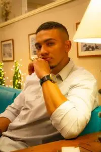 Chaperos - Escorts hombres en Barcelona: O ME AMAS O ME ODIAS!!!