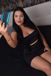 Acompañante en Valencia: DULCE, SIMPATICA Y EDUCADA