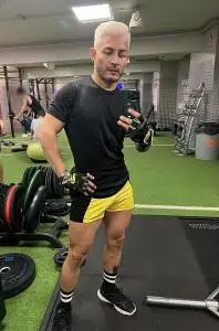 Chaperos - Escorts hombres en Valencia: COLOMBIANO DE ASPECTO VARONIL. X L real. MIS FOTOS LLEVAN EL SELLO DE...