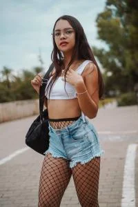 Escort en Valencia: Luna jovencita muy bonita
