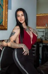 Masajes eroticos en Madrid: CORAL MASAJISTA MUY