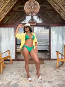 Chicas escorts en Murcia: UNA CHICA EXOTICA