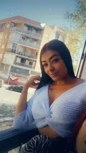 Chicas escorts en Valencia: grupo de amigas disponibles 24 horas