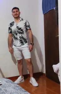 Chico de compañía en Huesca: Masajista  manos