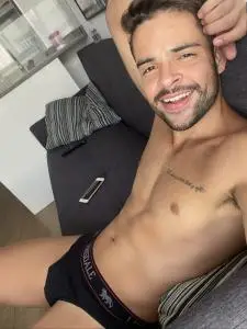 Chaperos - Escorts hombres en Madrid: Jonny