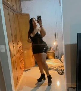 Chicas escorts en Almería: grandiosa mujer latina con curvas super cariñosa y