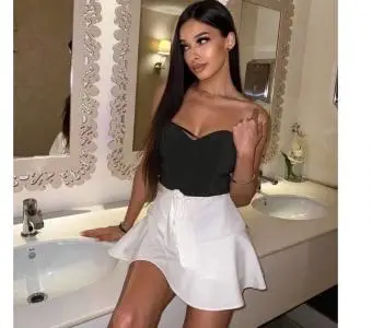 Escort en Málaga: Una profesionista en todo tipo de 