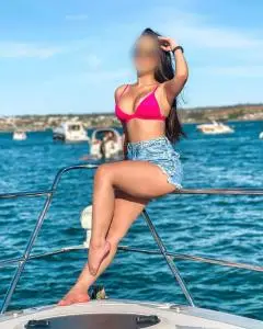 Chica escort en Madrid: LESLIE JOVENCITA UN BOMBÓN CARIÑOSA 24H