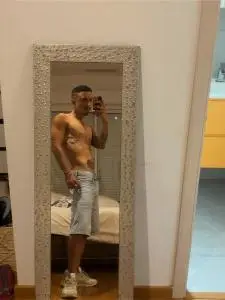 Chico de compañía en Madrid: Lucca colombiano 